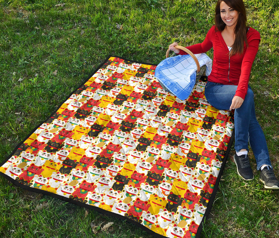 Colorful Maneki Neko Lucky Cat Pattern Premium Quilt