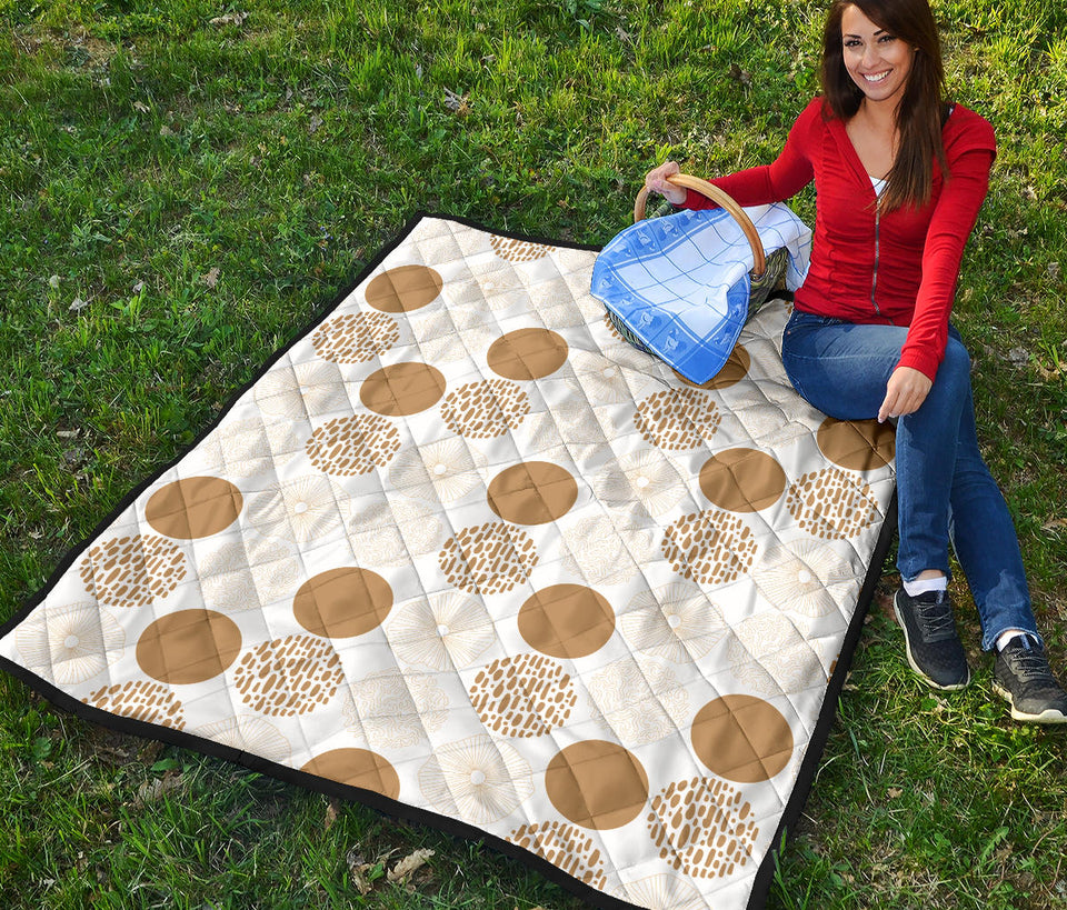 Gold Texture Mushroom Pattern Premium Quilt