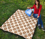 Lion Pattern Print Design 01 Premium Quilt