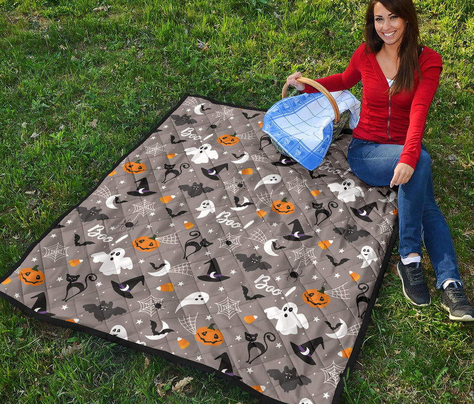 Halloween Design Pattern Premium Quilt