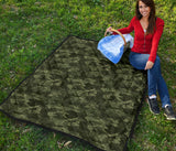 Digital Green Camo Camouflage Pattern Premium Quilt