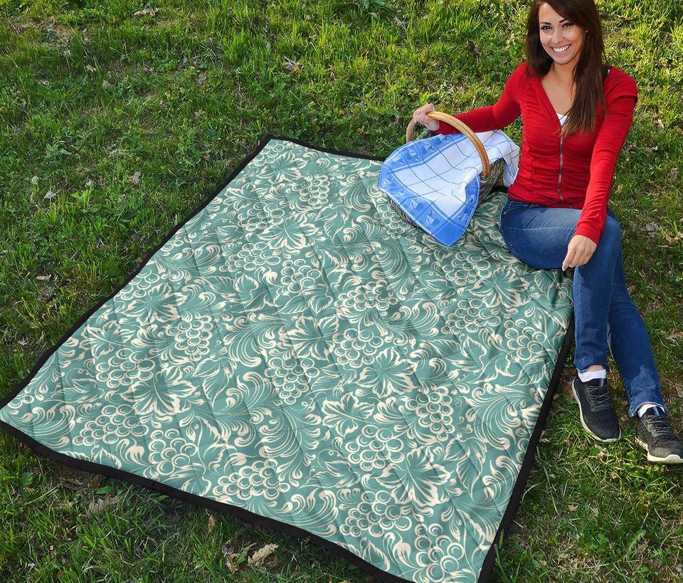Classic Hand Drawn Grape Pattern Premium Quilt
