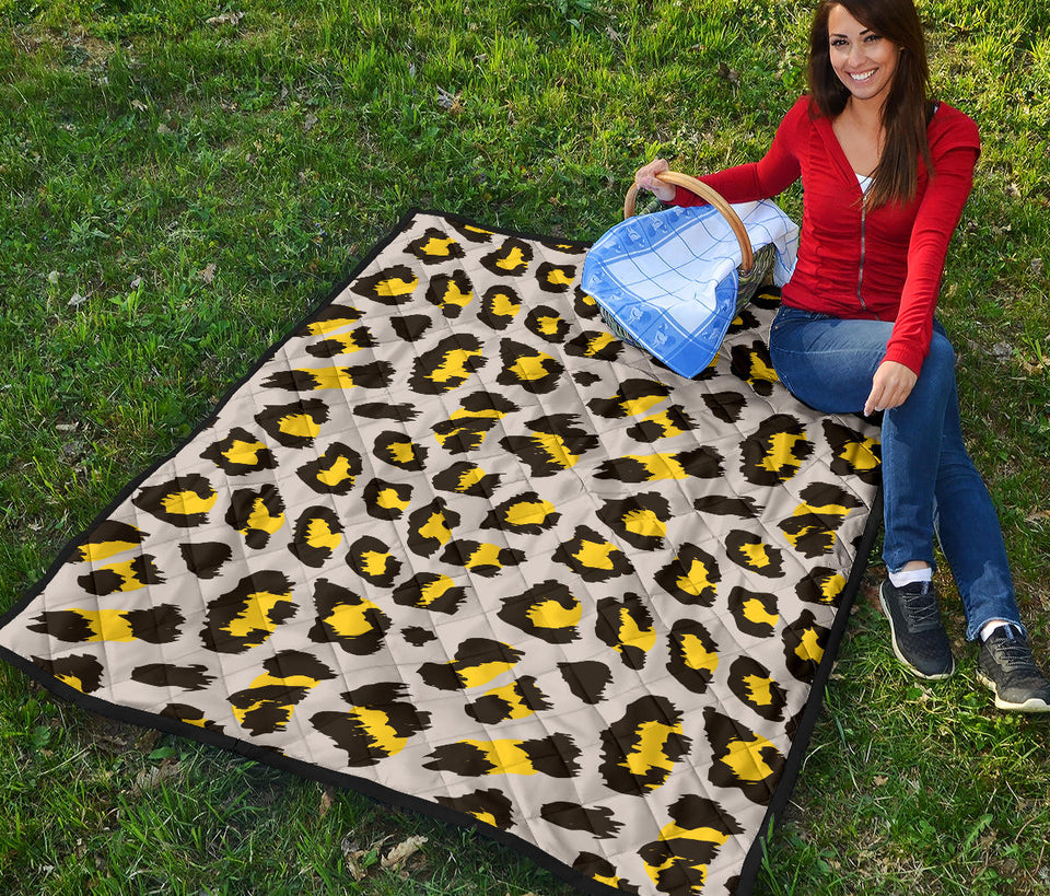 Gray Leopard Print Pattern Premium Quilt