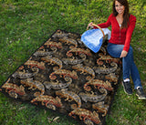 Chameleon Lizard Tropical Leaves Palm Tree Premium Quilt