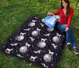 Chihuahua Space Helmet. Astronaut Pattern Premium Quilt