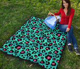 Green Leopard Skin Print Pattern Premium Quilt
