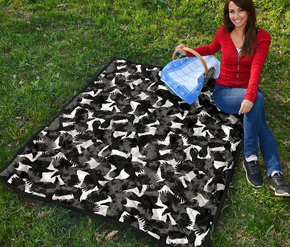 Crow Illustration Pattern Premium Quilt
