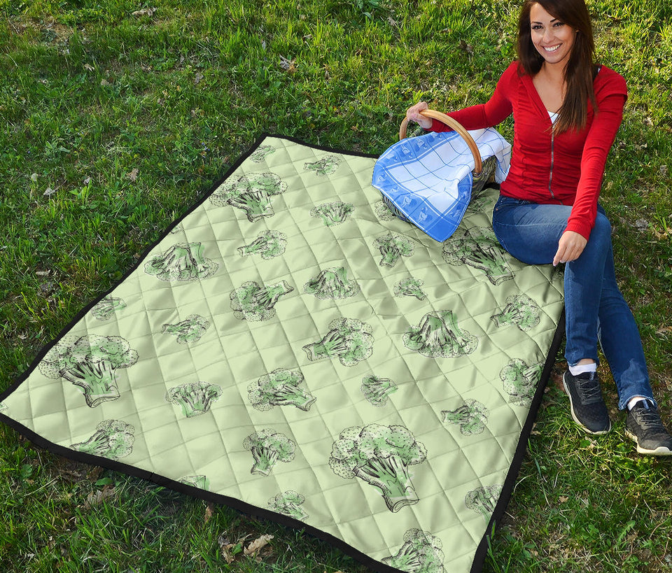 Broccoli Sketch Pattern Premium Quilt