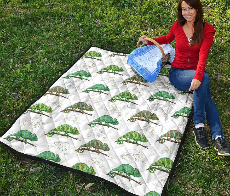 Chameleon Lizard Pattern Premium Quilt