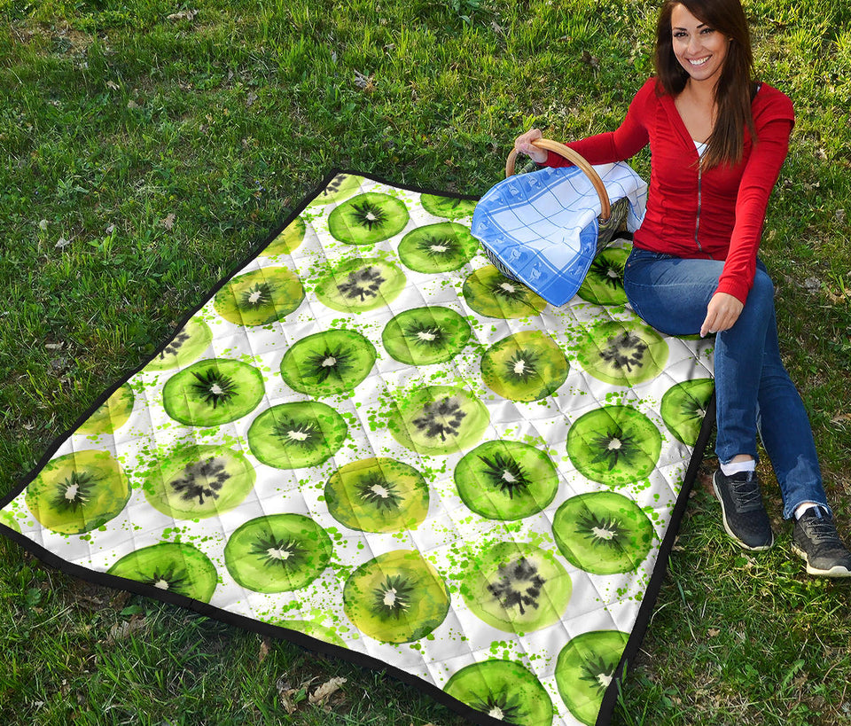 Watercolor Kiwi Pattern Premium Quilt