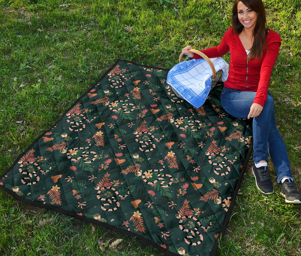 Snake Forest Pattern Premium Quilt