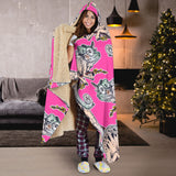 Chameleon Lizard Pattern Pink Background Hooded Blanket