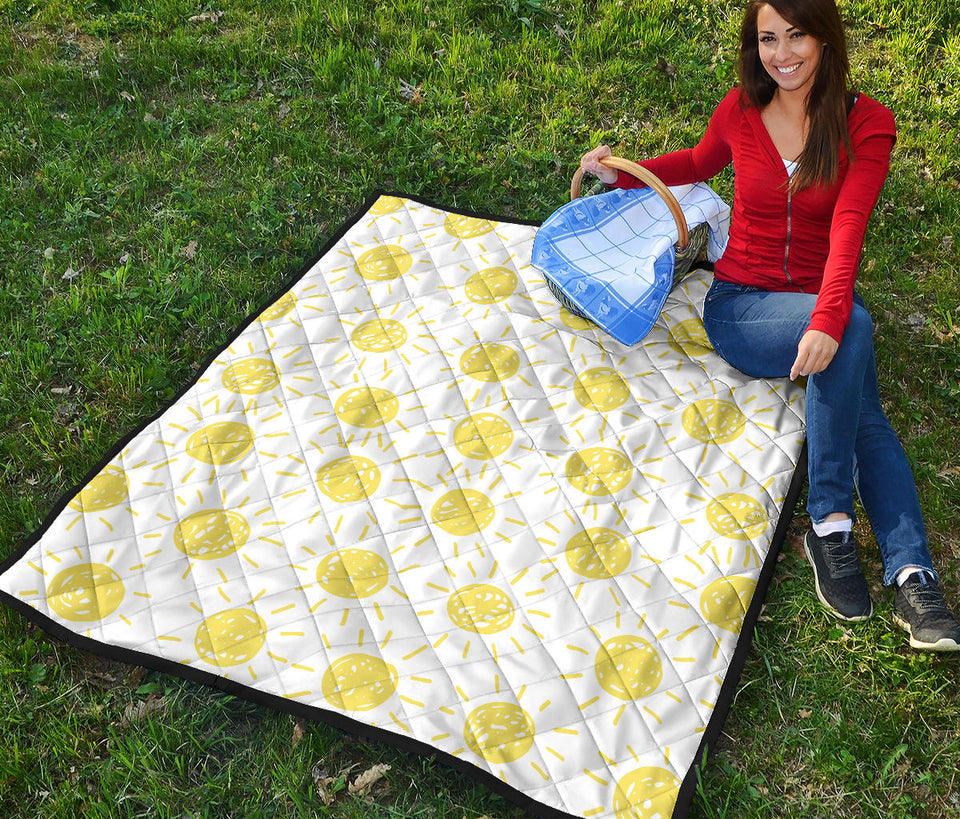 Hand Drawn Sun Pattern Premium Quilt