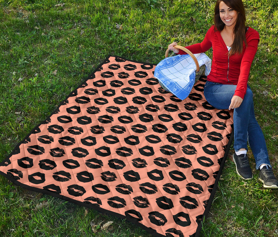 Lips Pattern Print Design 02 Premium Quilt