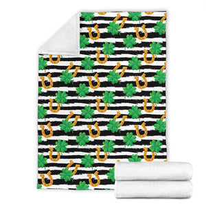 Horseshoes Pattern Print Design 01 Premium Blanket