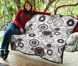 Classic Vintage Clock Pattern Premium Quilt