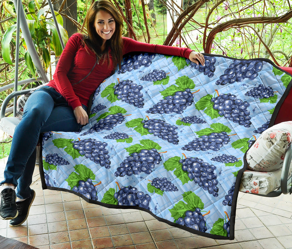 Watercolor Grape Pattern Premium Quilt