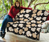 Champignon Mushroom Pattern Premium Quilt