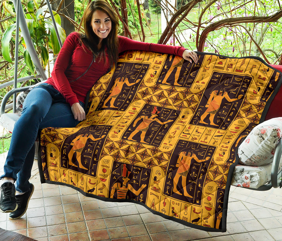 Egypt Hieroglyphics Pattern Print Design 05 Premium Quilt