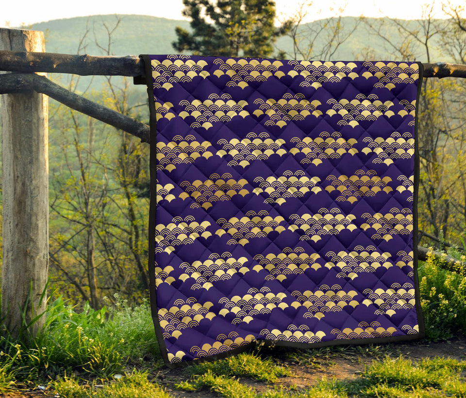 Beautiful Japanese Fan Pattern Premium Quilt