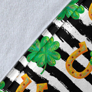 Horseshoes Pattern Print Design 01 Premium Blanket