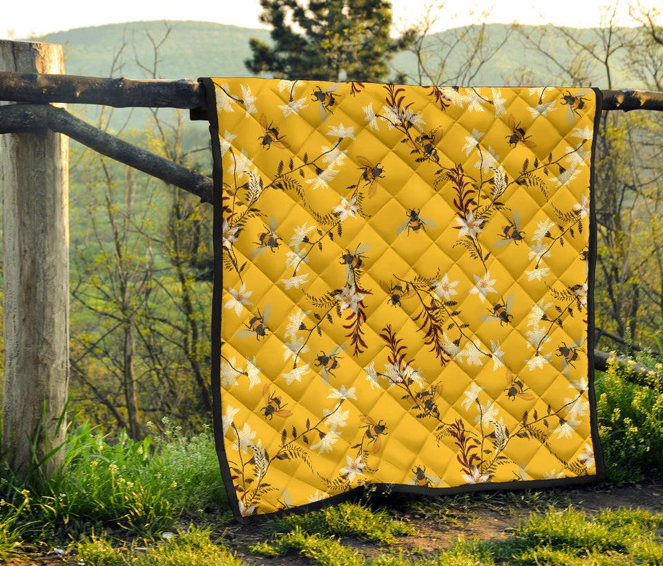 Bee Flower Pattern Premium Quilt