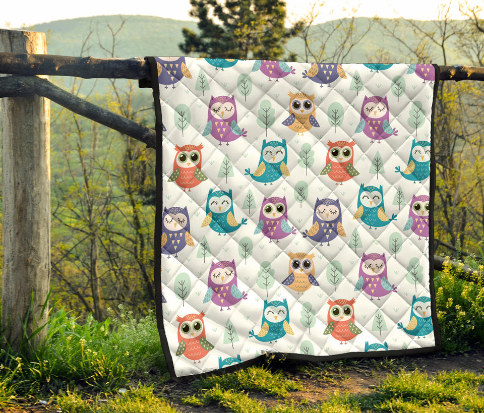 Cute Owl Pattern Premium Quilt