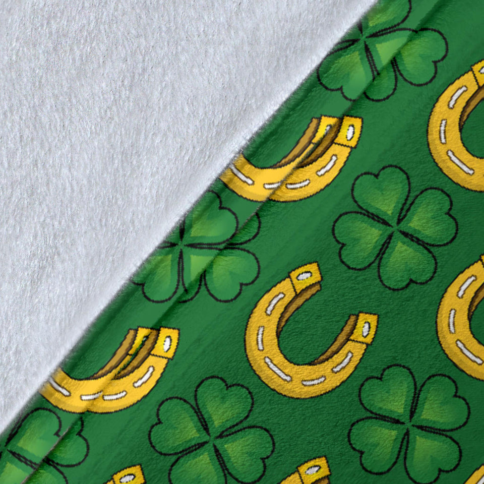 Horseshoes Pattern Print Design 05 Premium Blanket