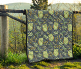 Cute Owls Leaves Pattern Premium Quilt