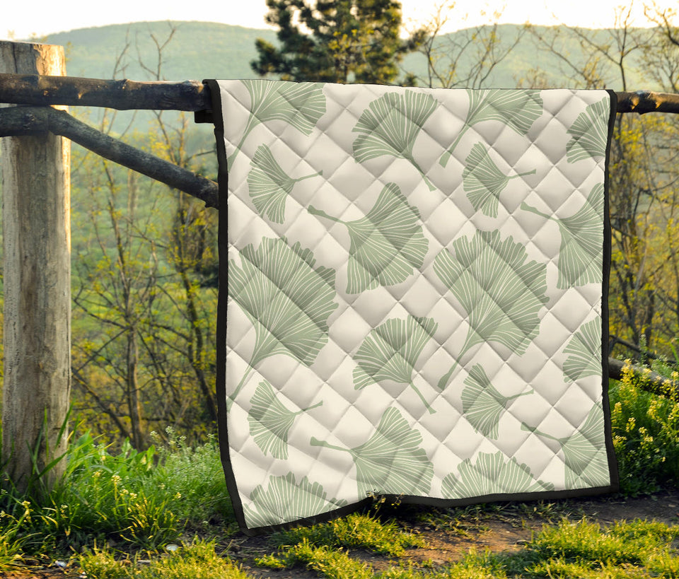 Ginkgo Leaves Pattern Premium Quilt