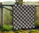Music Notes Pattern Print Design 01 Premium Quilt