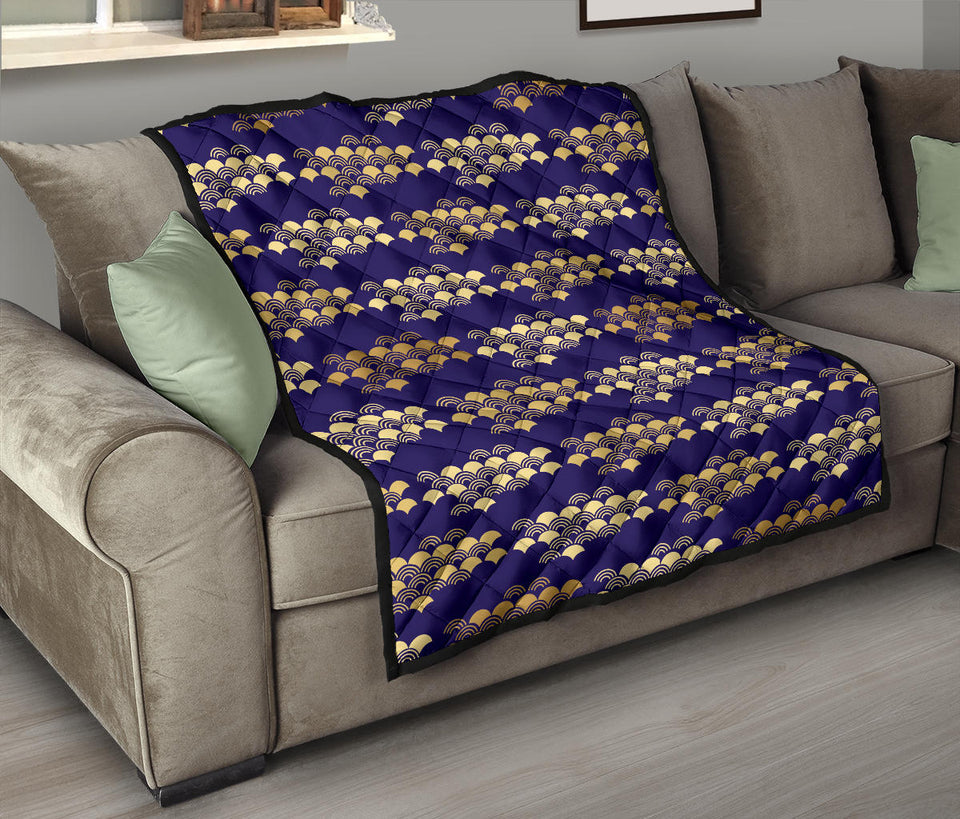 Beautiful Japanese Fan Pattern Premium Quilt