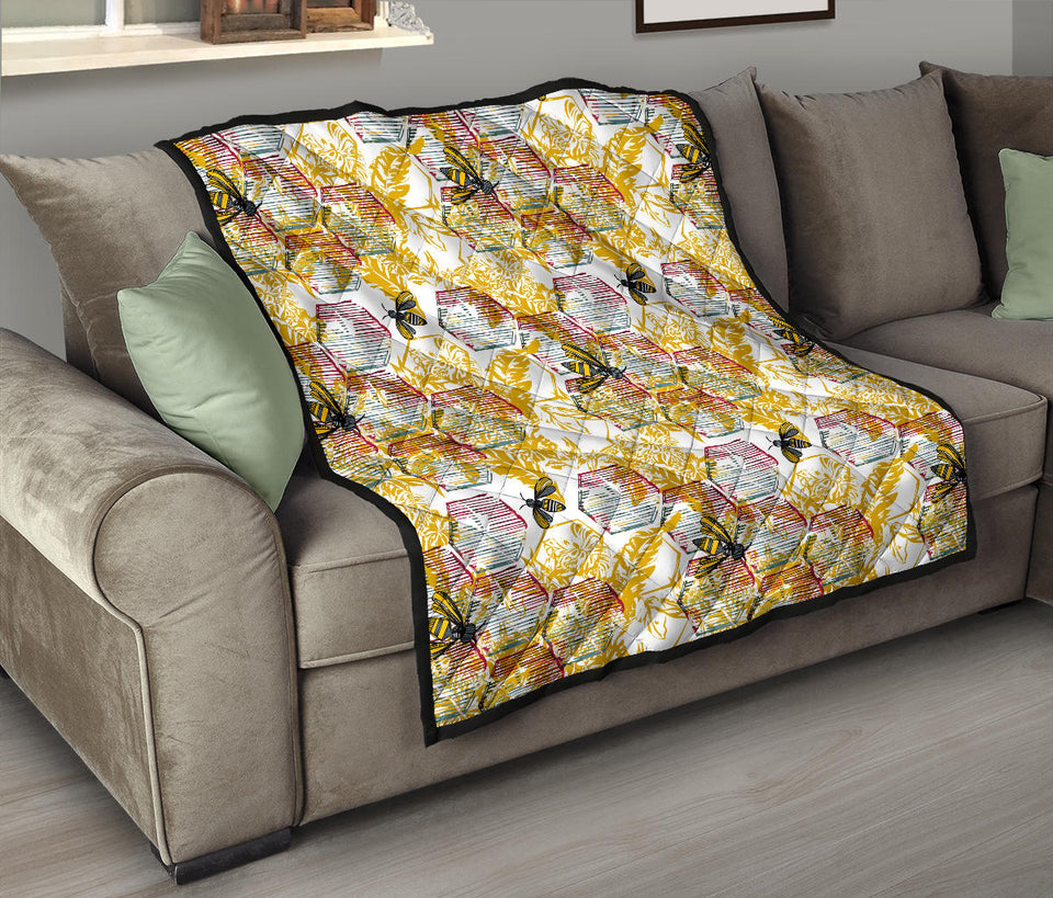 Cool Bee Honeycomb Leaves Pattern Premium Quilt