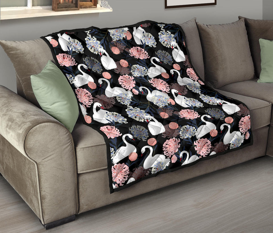 White Swan Blooming Flower Pattern Premium Quilt