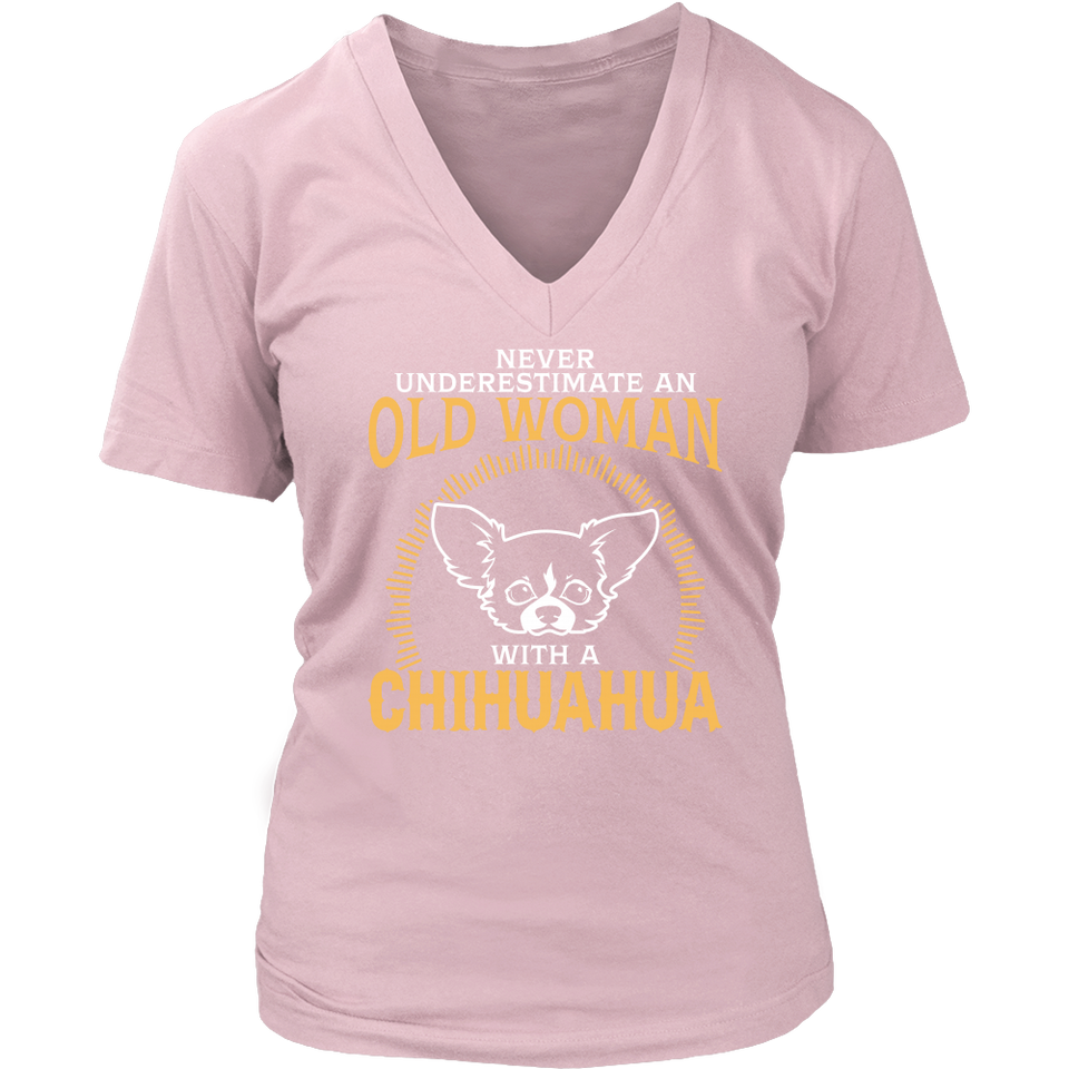 Shirt-Never Underestimate an Old Woman With a Chihuahua ccnc003 dg0047